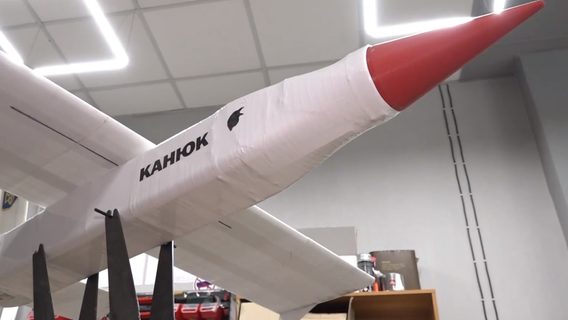 Волонтери з Криму створили дрон «Канюк» для ЗСУ. Розробники назвали основні переваги своєї «пташки»