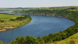 При спробі незаконного перетину українського кордону затримали програміста, що намагався переплисти Дністер і втекти до Молдови