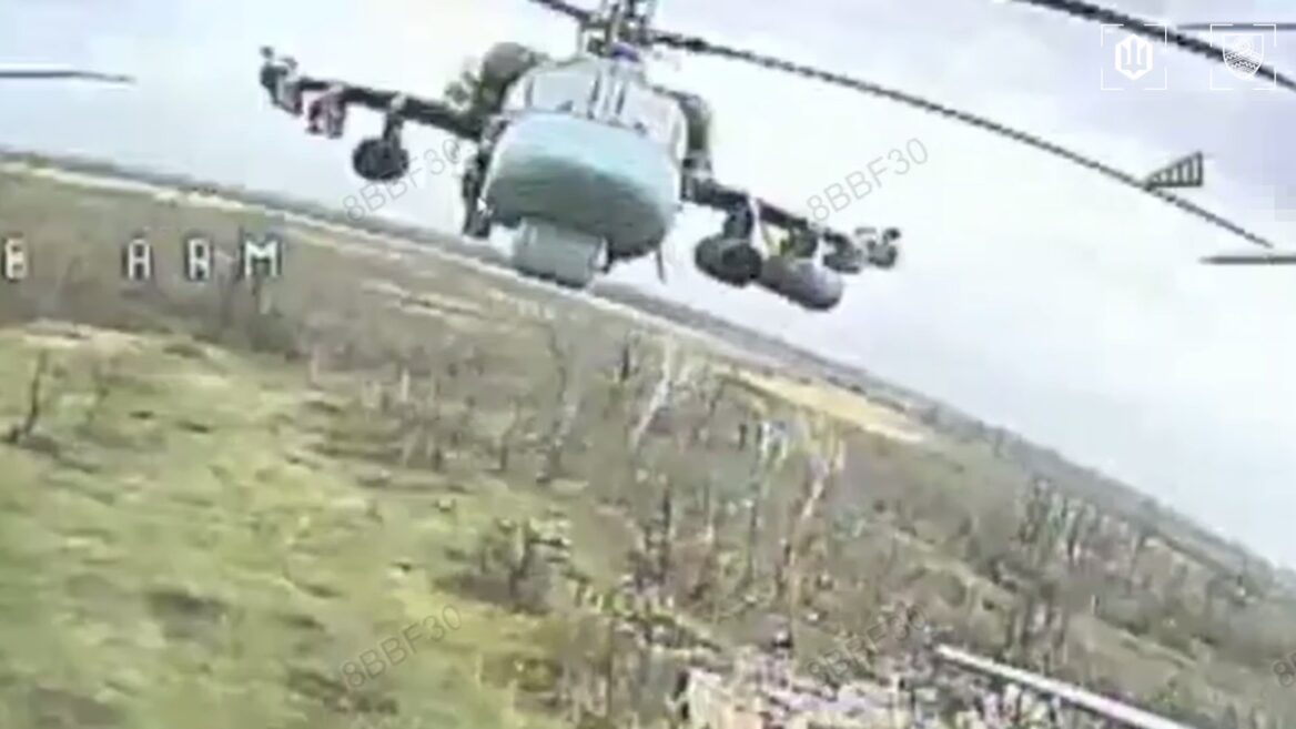 Оператори СБС знищили в польоті російський вертоліт Ка-52  оптоволоконним FPV-дроном. Відео