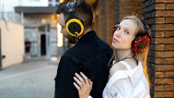 Харьковский инженер собрал $400 000 на Kickstarter для создания магнитных наушников — это почти в восемь раз больше, чем планировали 