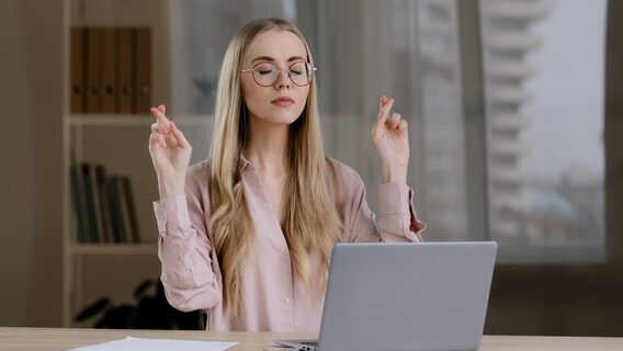 «Навіть не заробила на шаблонного листа-відмову», — дизайнерка, яка витратила 12 годин на ТЗ, про деградацію етичних норм роботодавців