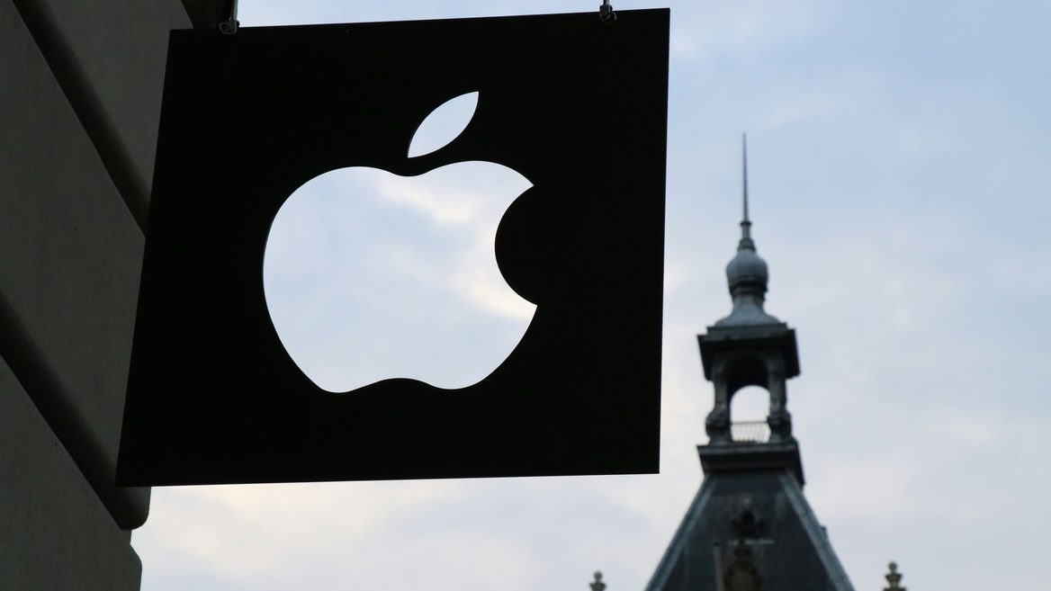 Apple вдруге за кілька місяців попереджає користувачів у майже 100 країнах про атаки шпигунських програм