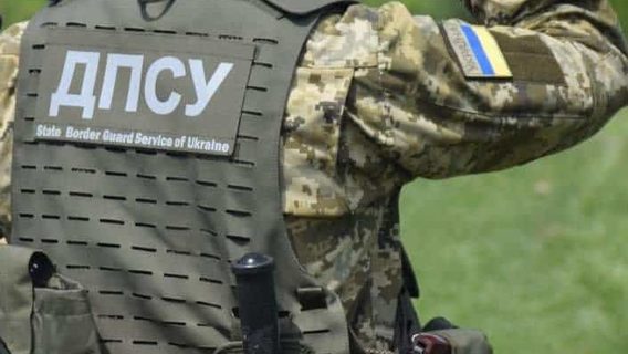 На Закарпатті прикордонники затримали програміста EPAM і звинуватили у злісній непокорі. Він каже, що приїхав на ретрит. Що вирішив суд