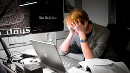 Программиста уволили с работы после 3 месяцев работы. Он узнал, что за это время его так и не оформили официально и пошел в суд