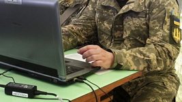 The number of IT professionals in the military who receive payments from their employers has decreased by almost 20%. How IT specialists manage to combine work and service