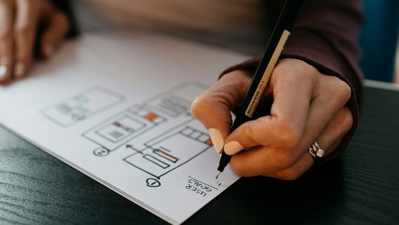 «$50 за проєкт — реальна пропозиція чи просто нахабність клієнта?». Молода UI/UX дизайнерка взялася за проєкт, прийнявши ціну замовника. Тепер дівчина переживає, що стала жертвою демпінгу: що думають айтівці?