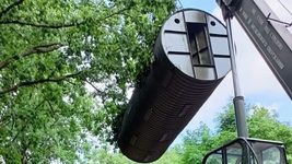 Українські металурги виготовляють захисні капсули для ЗСУ. У них можна сховатися від 150 мм снарядів, обладнати кухню або душ: фото