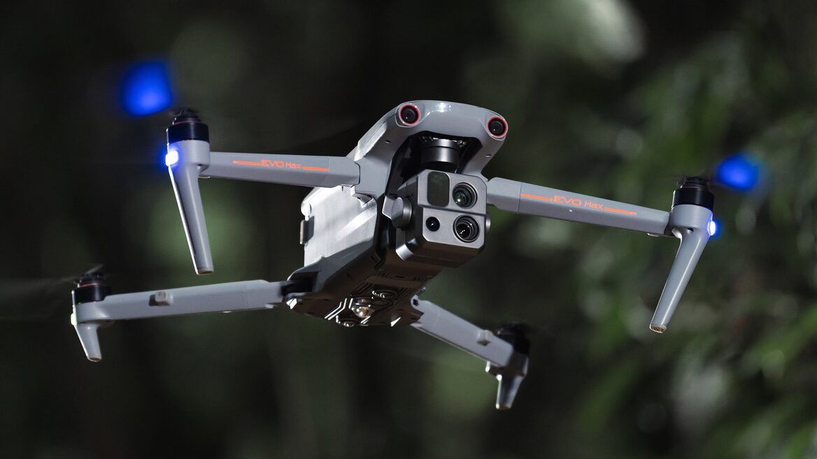 "It's already happened!" Officials of the State Special Communications Service are suspected of purchasing drones at inflated prices - losses to the state are estimated at over 90 million UAH