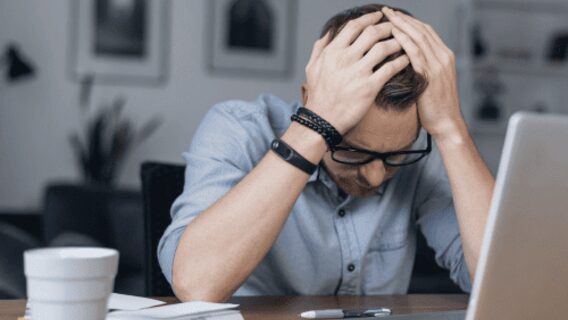 «Бонуси були не грошима, а унікальним досвідом спостерігати, як компанія випаровується, коли приходить час платити», — стверджує досвідчений медіабайєр, який отримав повний ігнор від компанії замість грошей
