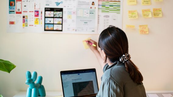 Google laid off 100 UX designers due to staff optimization and investment in AI