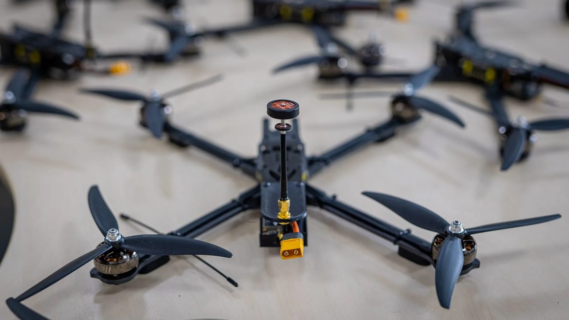У 2023 році сума закупівель дронів на Prozorro була в 12 разів більшою ніж у 2022-му. Які міста купували БПЛА найбільше