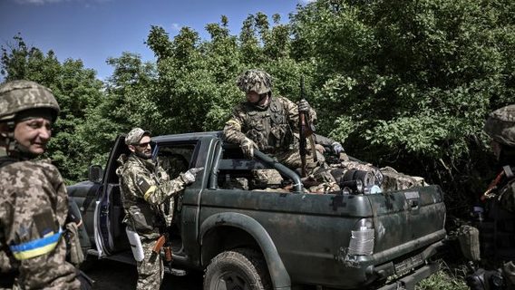 В Николаевской области двое мужчин продавали через OLX авто, завезенные для военных. Их должны были осудить на 5 лет, но отпустили