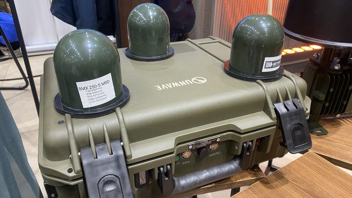 Український розробник РЕБ-систем Unwave розробив систему інформаційної взаємодії «Пастка» що допомагає військовим виявляти та нейтралізувати радіозагрози