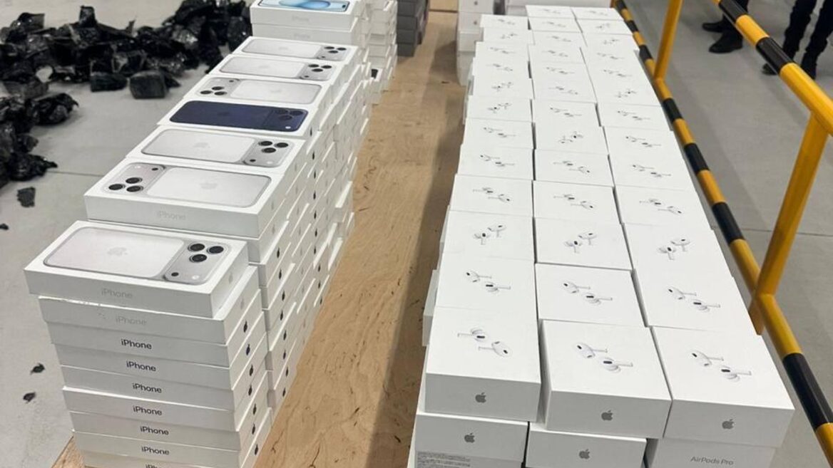 UPD. "Shameful to the people." Hetmantsev claims that the bus stopped at the border, packed with "iPhones," was smuggling contraband for "Yabko." The network denies this