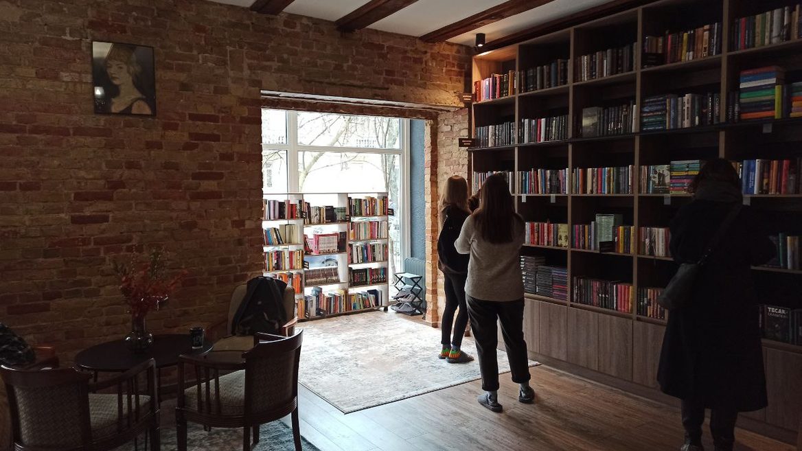 Product Manager відкрила в центрі Києва книгарню з підпискою в 500 грн на місяць. Скільки потрібно підписників щоб бізнес окупився 