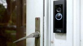 Apple занепокоїлась успіхами конкурентів і хоче випустити рішення для «розумного дому»: що це буде Apple занепокоїлась успіхами конкурентів і хоче випустити рішення для «розумного дому»: що це буде