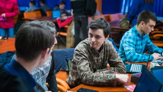 Фізик з України, колишній випускник КПІ, допомагає виробляти дрони для російської армії. А колись хвалився українськими нагородами та хотів працювати в Чорнобилі