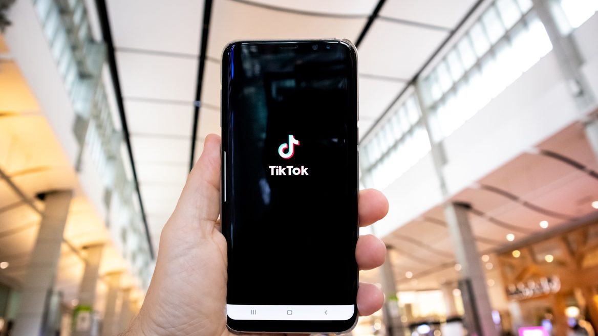 Китайська влада може мати доступ до даних користувачів Tiktok. Але сама соцмережа це не підтверджує