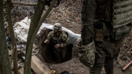 «Настав час трохи невербального спілкування з росіянами». Як комерційні безпілотники по $3000 роблять революцію в бойових діях: історія з окопів Миколаївщини від WSJ «Настав час трохи невербального спілкування з росіянами». Як комерційні безпілотники по $3000 роблять революцію в бойових діях: історія з окопів Миколаївщини від WSJ