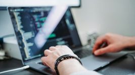 На Вінниччині програміст лікарні зливав дані медустанови стороннім особам. Ось як його за це покарав суд