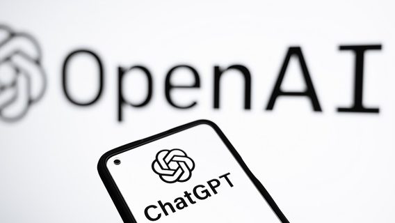 После первой в истории конференции OpenAI в ChatGPT начались сбои. Компания назвала причины