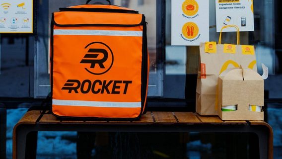 Юристи сервісу доставки їжі Rocket вимагають видалити всі згадки бренду в гучному розслідуванні на dev.ua