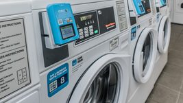 Два студента нашли эксплойт в огромной сети стиральных машин, расположенных в общежитиях и гостиницах. Уязвимость позволила пополнять счет на миллионы долларов