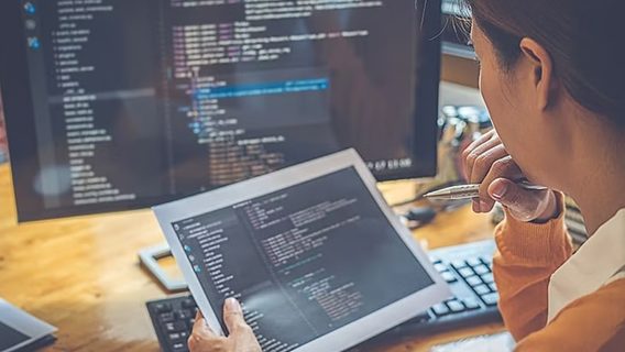 Найбільша конкуренція в категоріях Front-end та QA: про що говорить червнева статистика DOU про ІТ-ринок