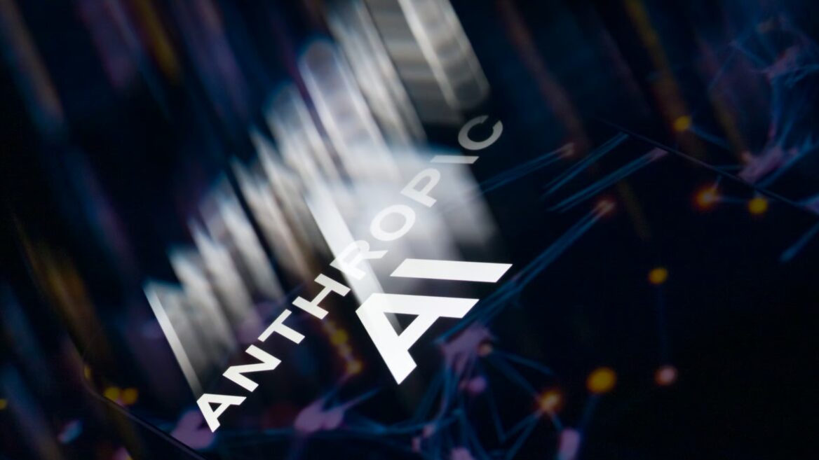 Anthropic raises $65 billion and approaches a valuation of almost $1 trillion