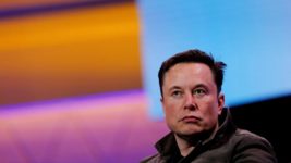 Ми зателефонували до офісу Starlink в Україні і запитали про ситуацію з Маском. Реакцію слухайте самі