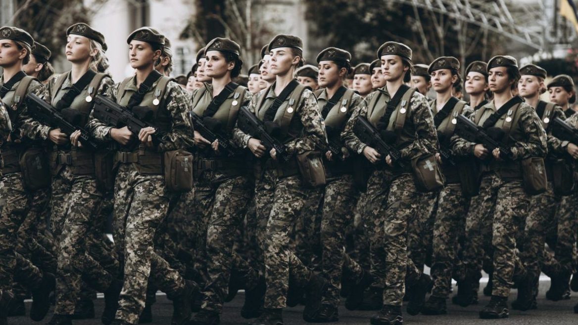 Рада приняла закон «О добровольном порядке взятия женщин на военный учет военнообязанных»