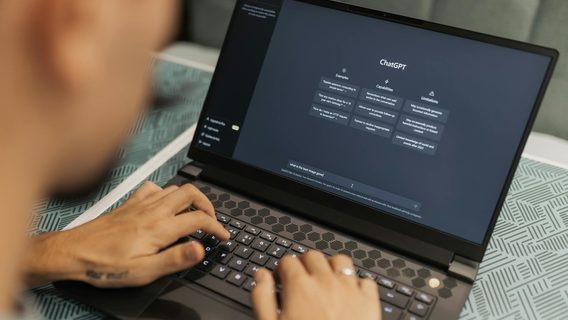 «Скоро офер даватимуть тим, хто зробив більше помилок, а не ідеально відповів». Айтівець пожалівся, що «спалив» кандидата на застосуванні ChatGPT на співбесіді, і запитав, що з цим робити. Спільнота пропонує варіанти