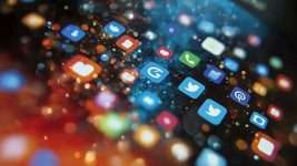 Центр протидії дезінформації: «TikTok завдає більше шкоди, ніж Telegram»
