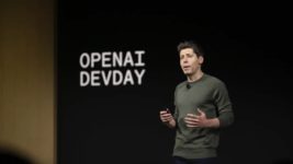 Сэм Альтман больше не гендиректор OpenAI – его уволили. Что произошло и при чем здесь ChatGPT?