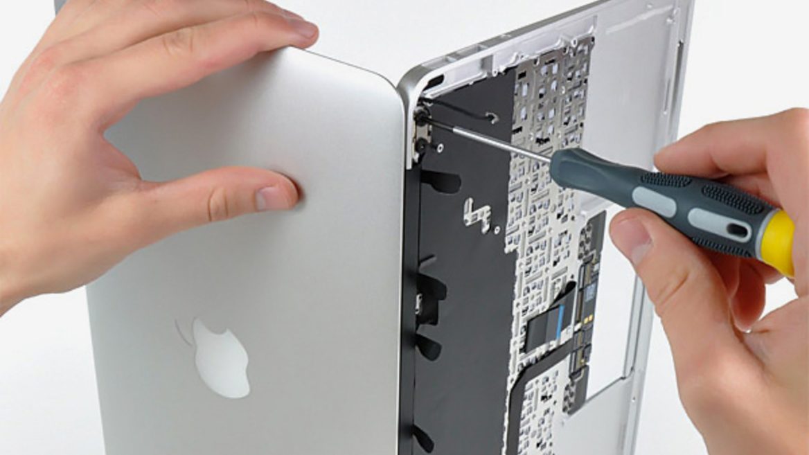 Apple запускает сервис самообслуживания для MacBook