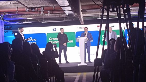 «Киевстар», Vodafone Украина и НКЭК подписали меморандум о развитии электронных коммуникаций. Также свою подпись поставил CEO «Датагруп-Volia» Михаил Шелемба, вероятно, представляя lifecell