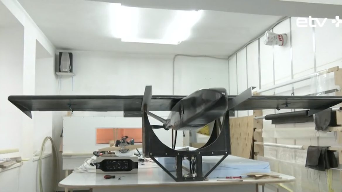 Украинцы создали новый устойчивый к РЭБ дрон «Судьба». Разработчики получили грант $30 000 и работают над массовым производством «птички»