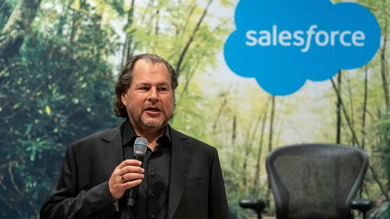 «30% внутрішньої роботи в Salesforce виконує ШІ», — каже CEO компанії, зокрема це стосується й розробки софту   