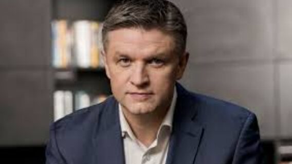 «Квадрокоптер з автоматом Калашникова не демонструє нашу інженерну культуру» — Шимків про виставку озброєнь Eurosatory у Парижі