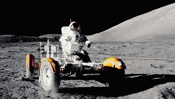 США висадились на Місяць вперше за останні 50 років. Чому історія підкорення розтягнулась на пів століття