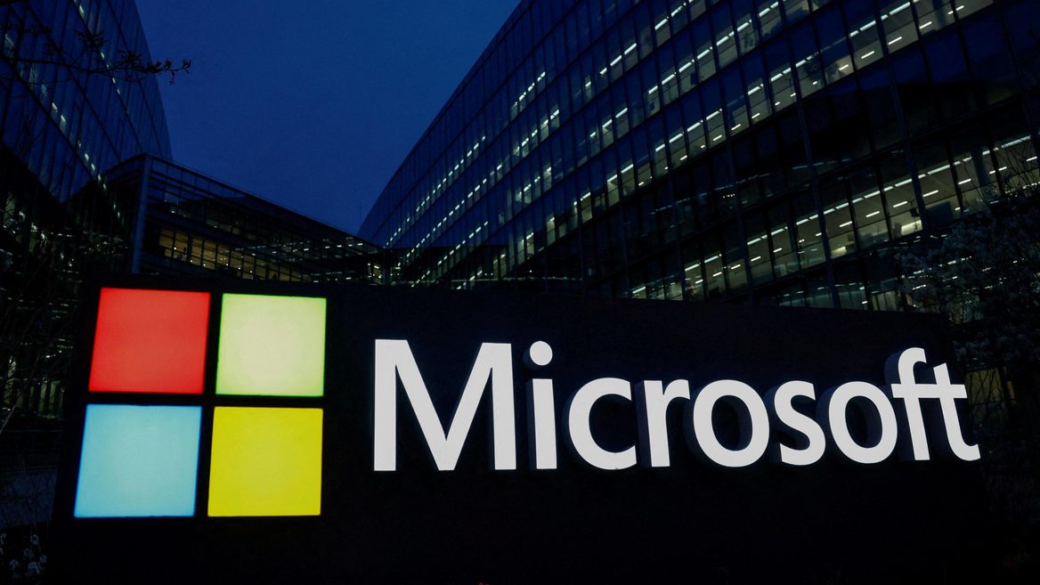 Microsoft планує посилити політику повернення працівників до офісної роботи