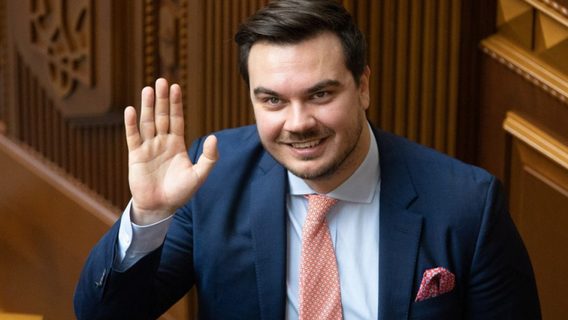 Чи бронюватимуть ФОПів, як бути з критичними професіями та дефіцитними ВОС? 9 питань і відповідей про економічне бронювання від ініціатора концепції Дмитра Наталухи