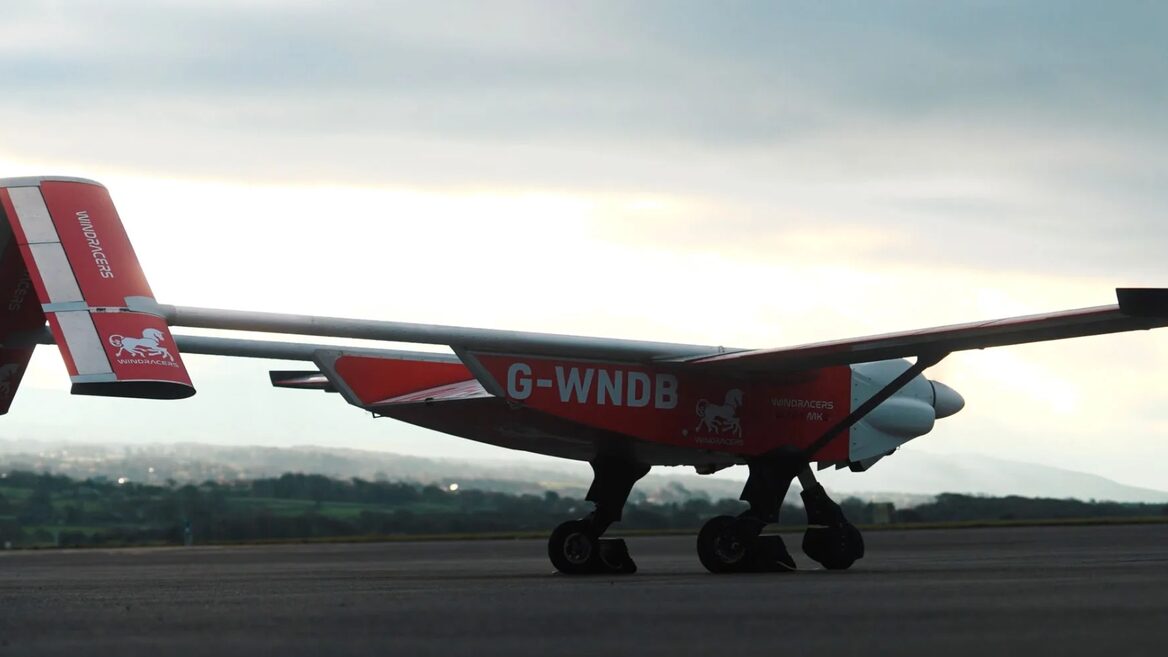 «Ми тут надовго». Британська компанія Windracers розгорнула в Україні команду підтримки для своїх дронів ULTRA