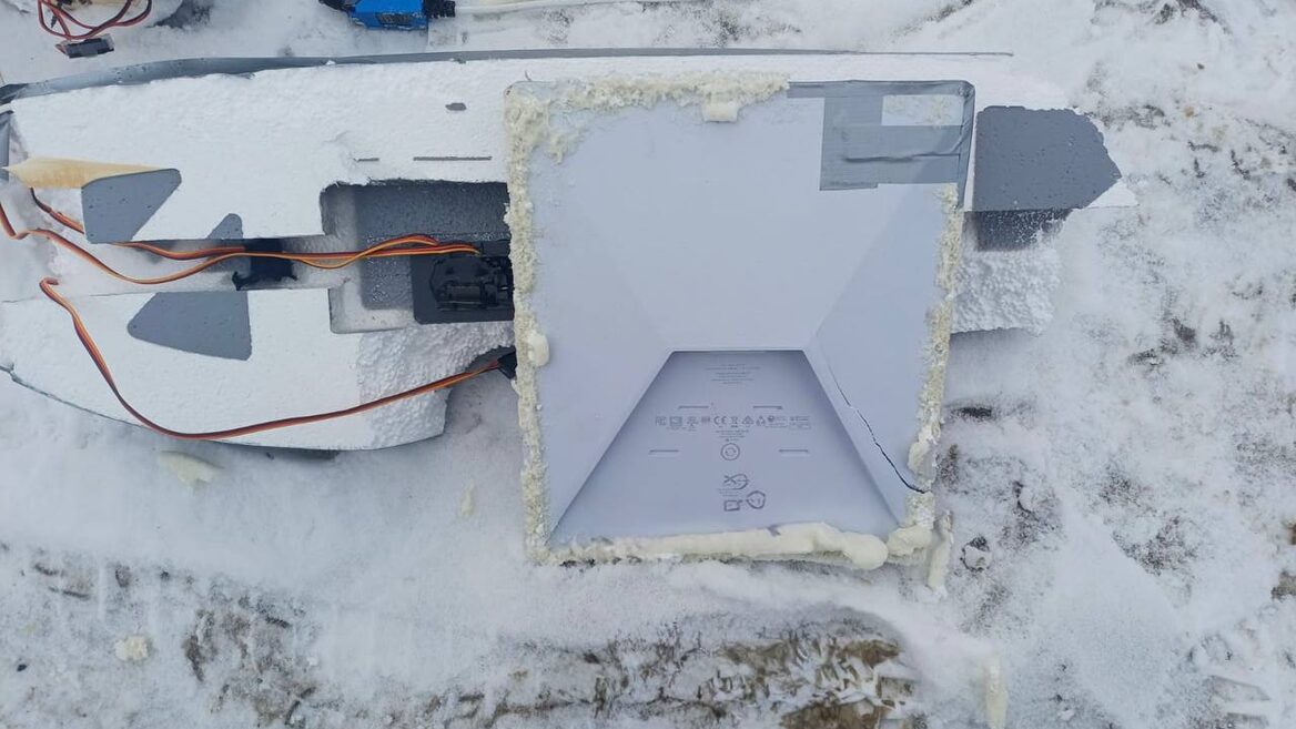 Українські військові вперше зафіксували термінал Starlink на російському дроні БМ-35