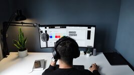Ukrainian freelancers who use AI earn more — study
