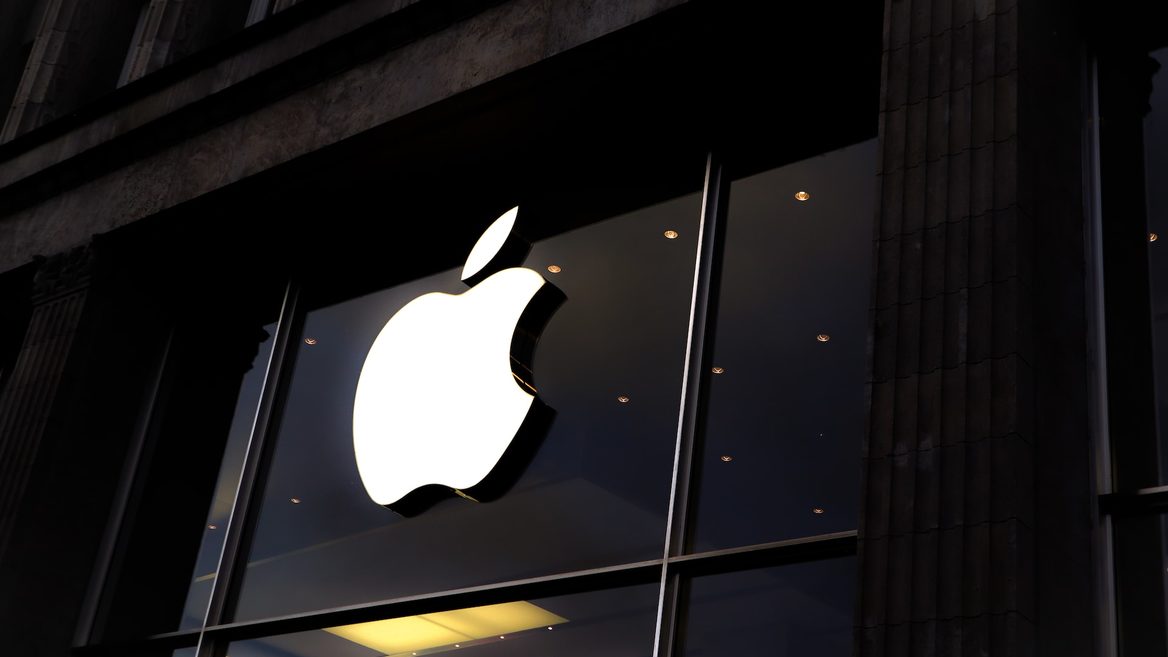 Екс-співробітник Apple збагатився на $17 млн завдяки крадіжкам та відкатам. Тепер йому загрожує до 20 років вязниці