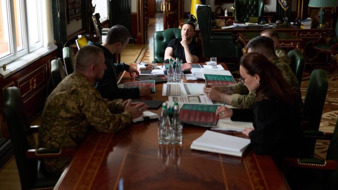 ЗП для піхотинців у 250 000–400 000 грн і можливість демобілізуватися. Стало відомо, що передбачатиме реформа армії