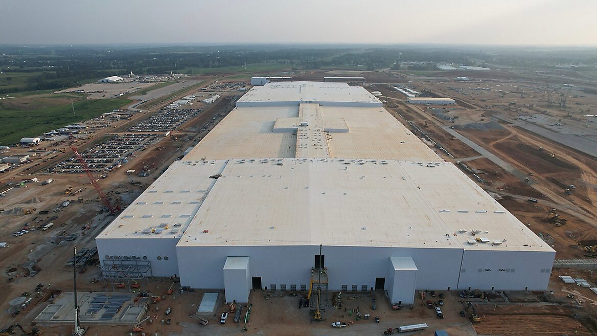 Ford переробить завод батарей для електромобілів у Кентуккі на виробництво енергосховищ для датацентрів