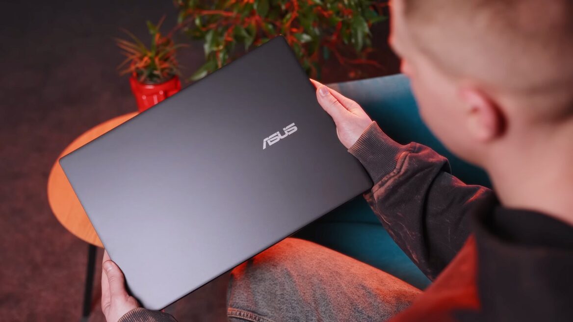 На росії заборонили паралельний імпорт для комп'ютерів Acer, Asus, HP та інших відомих брендів