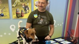 «Укрпошта» выпустила марку с псом Патроном. Это первая благотворительная марка: где купить и на что пойдут деньги